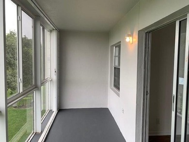 Beautiful corner unit featuring 2 bedrooms and 2 bathrooms with - photo 15