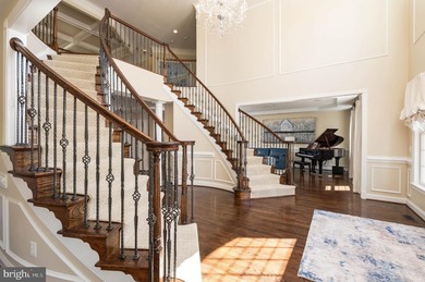 Set within the prestigious gated golf course community of - photo 16