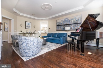 Set within the prestigious gated golf course community of - photo 18
