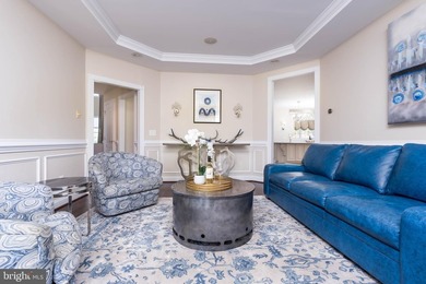 Set within the prestigious gated golf course community of - photo 19