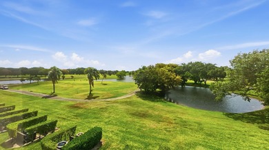 Beautiful corner unit featuring 2 bedrooms and 2 bathrooms with - photo 22