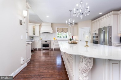 Set within the prestigious gated golf course community of - photo 24