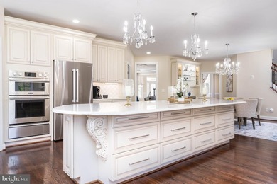Set within the prestigious gated golf course community of - photo 26