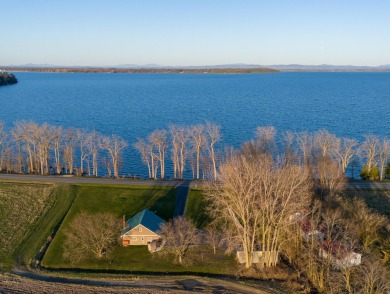 Lake Champlain - Clinton County Home For Sale in Chazy New York