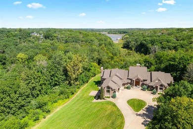 One of Johnson County's most iconic estates, this spectacular - photo 4
