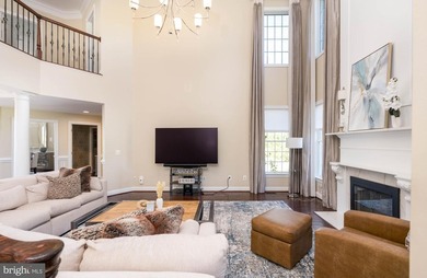 Set within the prestigious gated golf course community of - photo 35