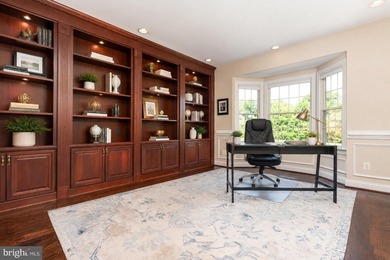 Set within the prestigious gated golf course community of - photo 41