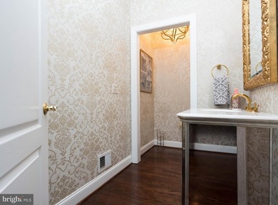 Set within the prestigious gated golf course community of - photo 42