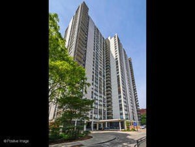Sun- Filled, South Facing 2 Bedroom with views of the City and - photo 3