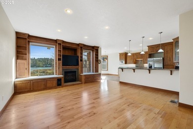 Gorgeous Devil's Lake views anchor this thoughtfully designed - photo 7