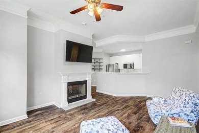 Rare Carriage House unit in the gated, maintenance-free - photo 17