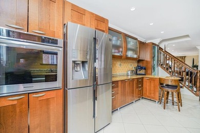 WELCOME HOME! Nestled on the border of Madison and Marine Park - - photo 7