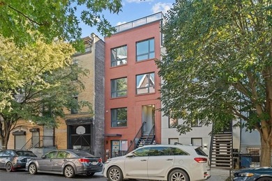 Ideally situated at the crossroads of Clinton Hill and - photo 1