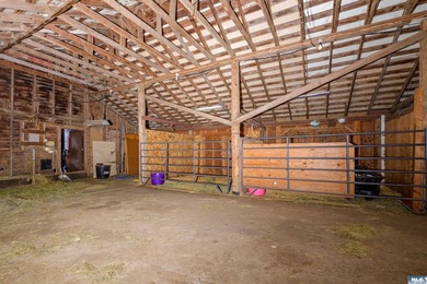 5+ Acre Equestrians Property just minutes from town. The home - photo 34
