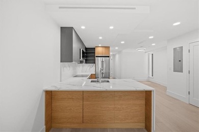 Ideally situated at the crossroads of Clinton Hill and - photo 6