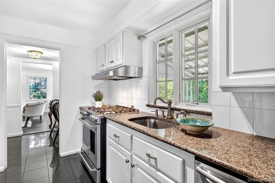 Per Seller's Request - Cash Buyers Only. Welcome to Manhasset! - photo 9