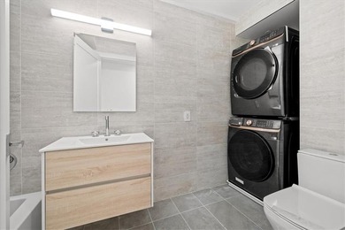 Ideally situated at the crossroads of Clinton Hill and - photo 10