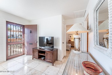 Lovely, fully updated, furnished and equipped, ready for you to