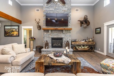 New to the market, you will want to be the first to see this - photo 8