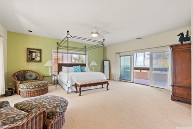 Welcome to this exceptional Kailua beachfront estate. This gated - photo 14