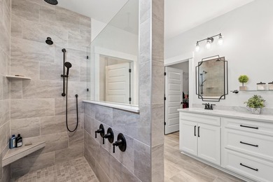 This stunning Dunwoody home is loaded with designer upgrades and - photo 19