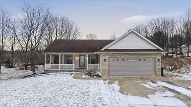 Apple Valley Lake Home For Sale in Mount Vernon Ohio