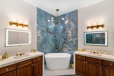 THE PENTHOUSE!!! Feel like you're on top of the world as you - photo 24