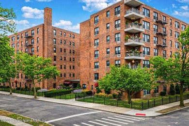 Welcome to 100 Colfax Avenue, Unit 5Z! This well-maintained - photo 1