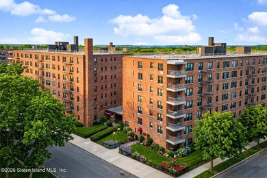 Welcome to 100 Colfax Avenue, Unit 5Z! This well-maintained - photo 2