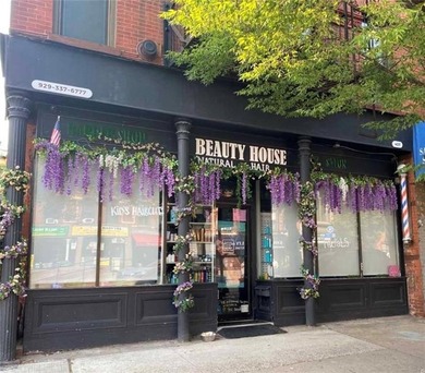 Located in the heart of vibrant Park Slope, this beautifully - photo 2