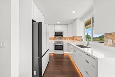 Recently fully renovated 4 bedroom, 3 bathroom single family - photo 8
