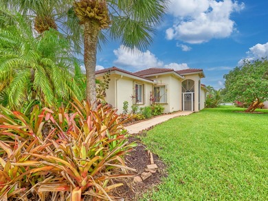 AMAZING OPPORTUNITY TO OWN A 3/2/2 WATERFRONT HOME IN EXCLUSIVE - photo 11