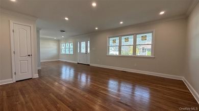 This thoughtfully updated Colonial in the heart of West Babylon - photo 12