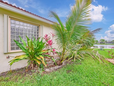 AMAZING OPPORTUNITY TO OWN A 3/2/2 WATERFRONT HOME IN EXCLUSIVE - photo 12