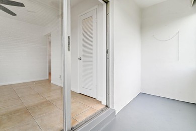 Welcome to this charming 1-bedroom, 1.5-bathroom corner-unit - photo 16