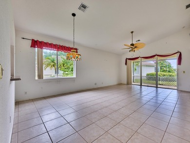 AMAZING OPPORTUNITY TO OWN A 3/2/2 WATERFRONT HOME IN EXCLUSIVE - photo 19