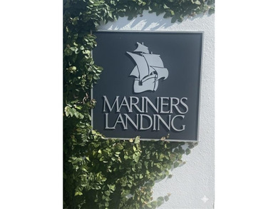 Unparalleled location and coastal charm await! Ideally situated - photo 28