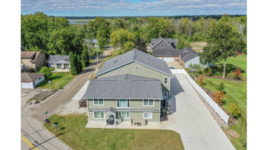 Newer 3 Unit Multi-Famly on Tichigan Lake! - photo 6