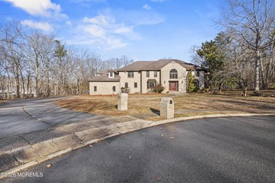 Custom Built 6 Bedroom 5.5 Bath Estate Home on private - photo 2