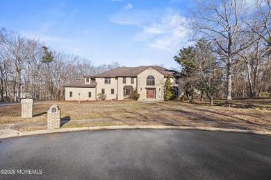 Custom Built 6 Bedroom 5.5 Bath Estate Home on private - photo 3