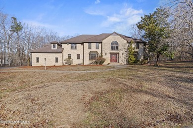 Custom Built 6 Bedroom 5.5 Bath Estate Home on private - photo 4