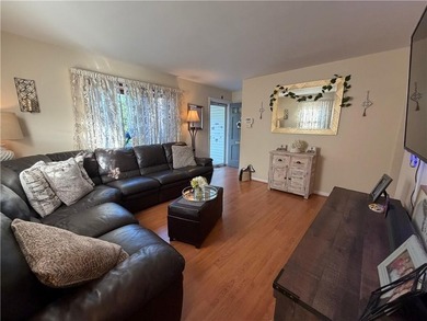 Opportunity meets location at 18 Cypress Avenue, a property - photo 3