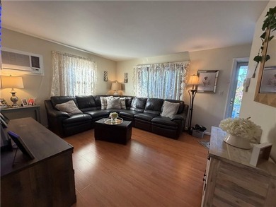 Opportunity meets location at 18 Cypress Avenue, a property - photo 4