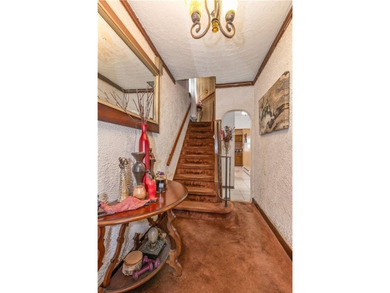 Welcome to this charming 3-bedroom, 1.5 bathroom home located in - photo 5