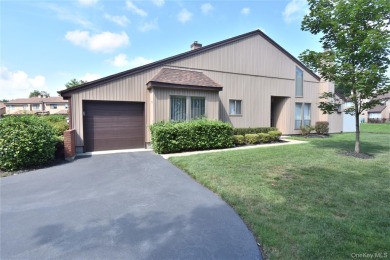 Lake Condo Sale Pending in Holbrook, New York