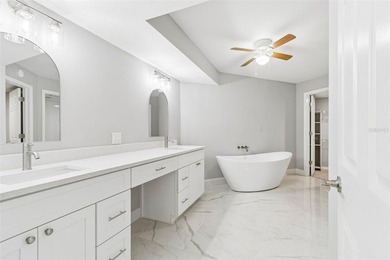 Welcome to the one-of-a-kind Dolly Bay condo. This unique - photo 14