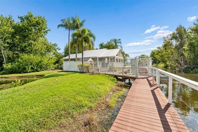 Welcome to the one-of-a-kind Dolly Bay condo. This unique - photo 22