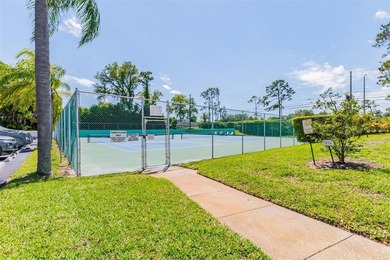 Welcome to the one-of-a-kind Dolly Bay condo. This unique - photo 27