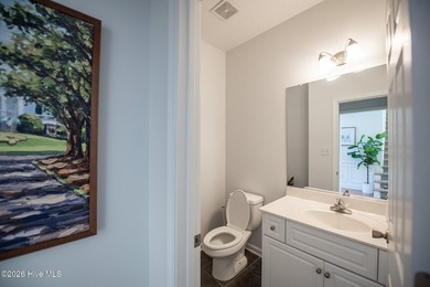 Spacious 5-Bedroom Brick Home in an Established Neighborhood! - photo 33