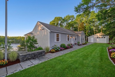New spacious front yard and entrance redesigned !!! Fall in love - photo 1